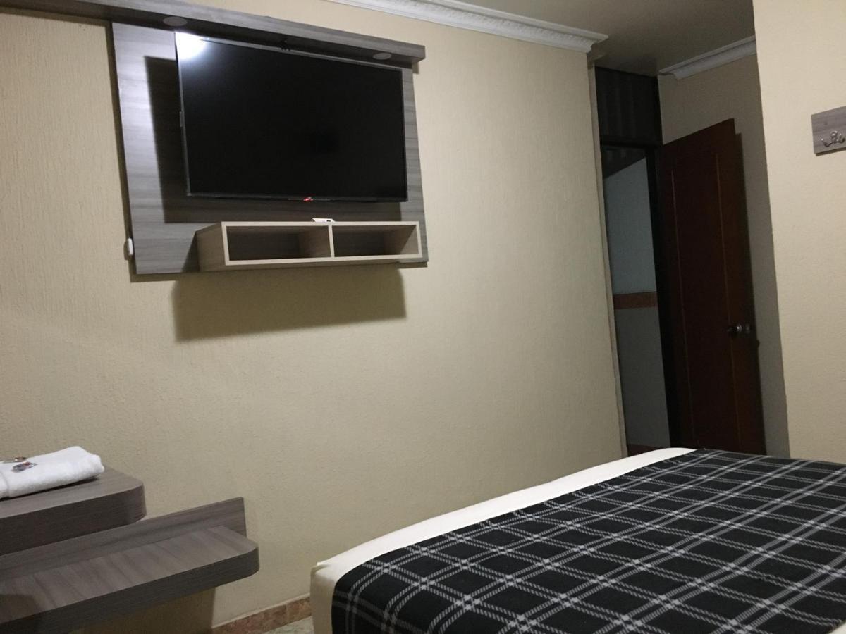 Hotel Don Juan Буга Экстерьер фото