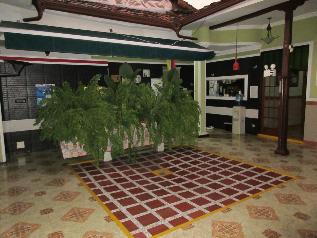 Hotel Don Juan Буга Экстерьер фото